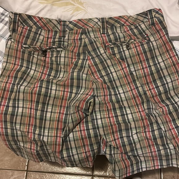 Selling a pair of golf shorts - Picture 3 of 3